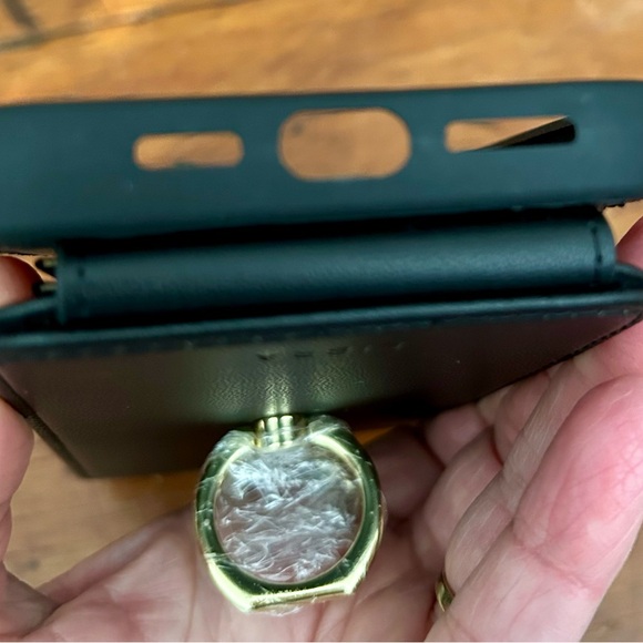 Libra Black Leather Case iPhone 15 RIFD - Picture 4 of 8